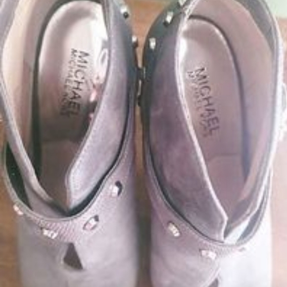 Michael Kors Leather Suede Gray Bootie Size 9 - Picture 5 of 6